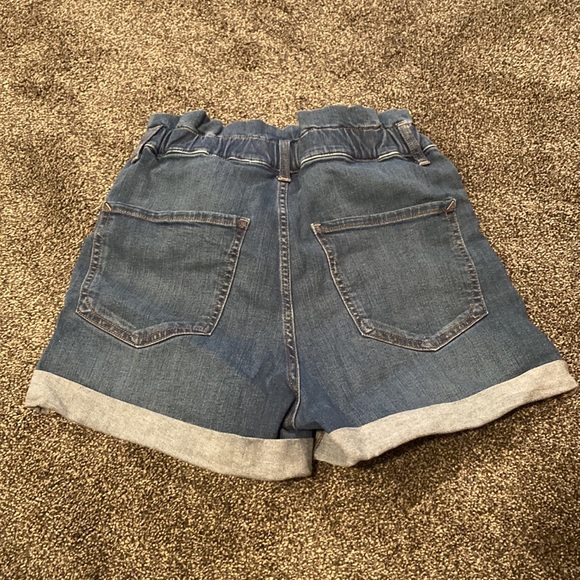 Express shorts - Picture 2 of 2